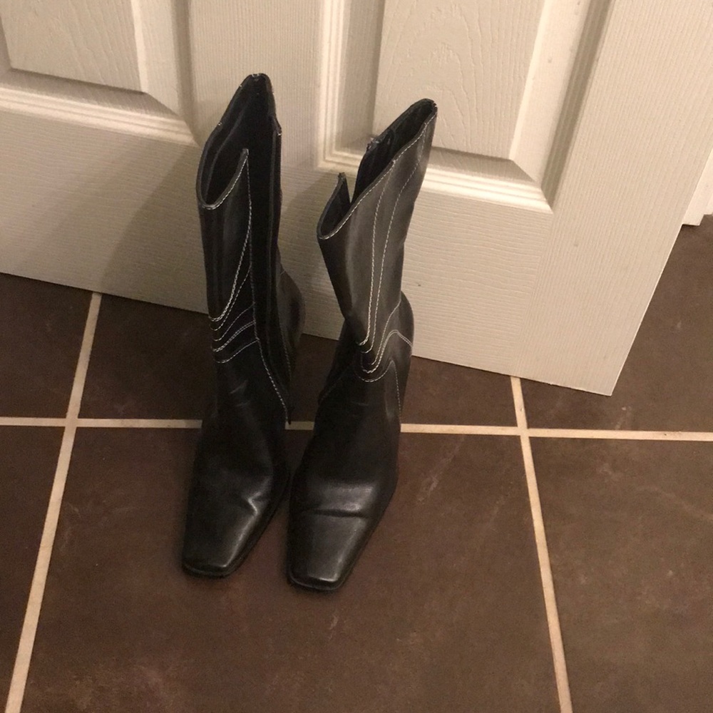 Amanda Smith - image 3